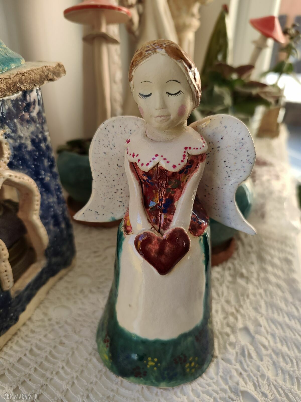 Anioł ceramiczny ręcznie szkliwiony - wyjątkowy prezent dla niej