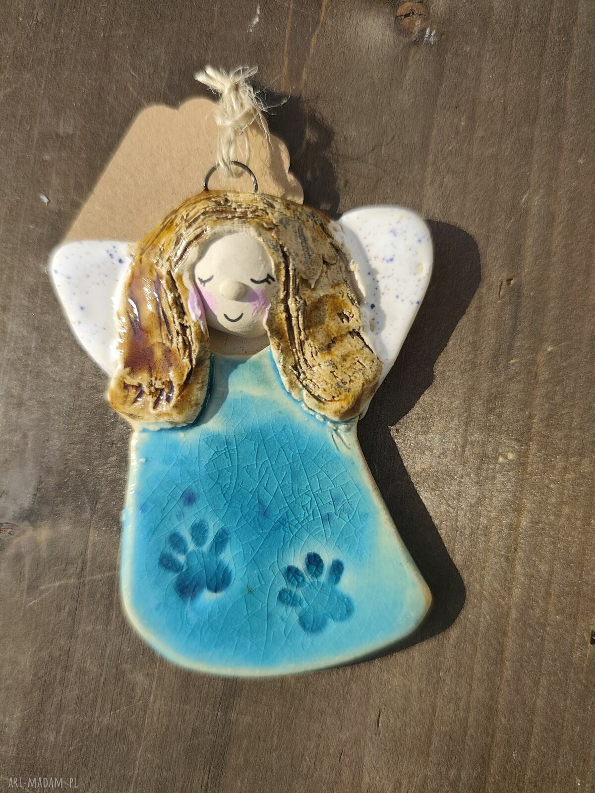 Ręcznie lepiony anioł ceramiczny - pamiątka na chrzest, komunię i ślub