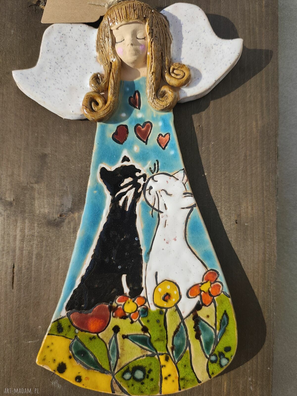 Ręcznie lepiony anioł ceramiczny - wyjątkowa pamiątka na Chrzest, Komunię i Ślub