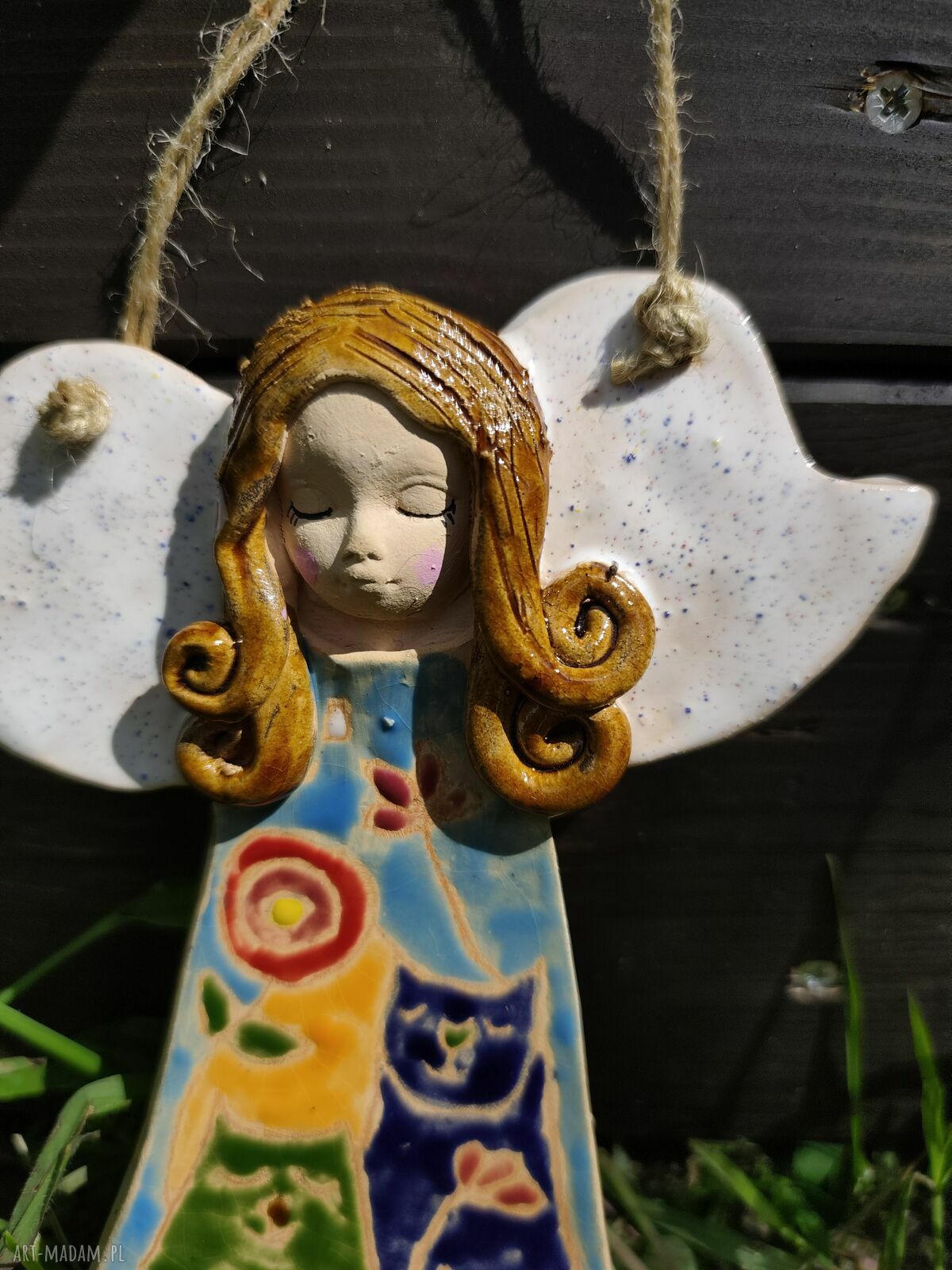 Ceramiczny anioł - ręcznie lepiona pamiątka na chrzest, komunię i ślub