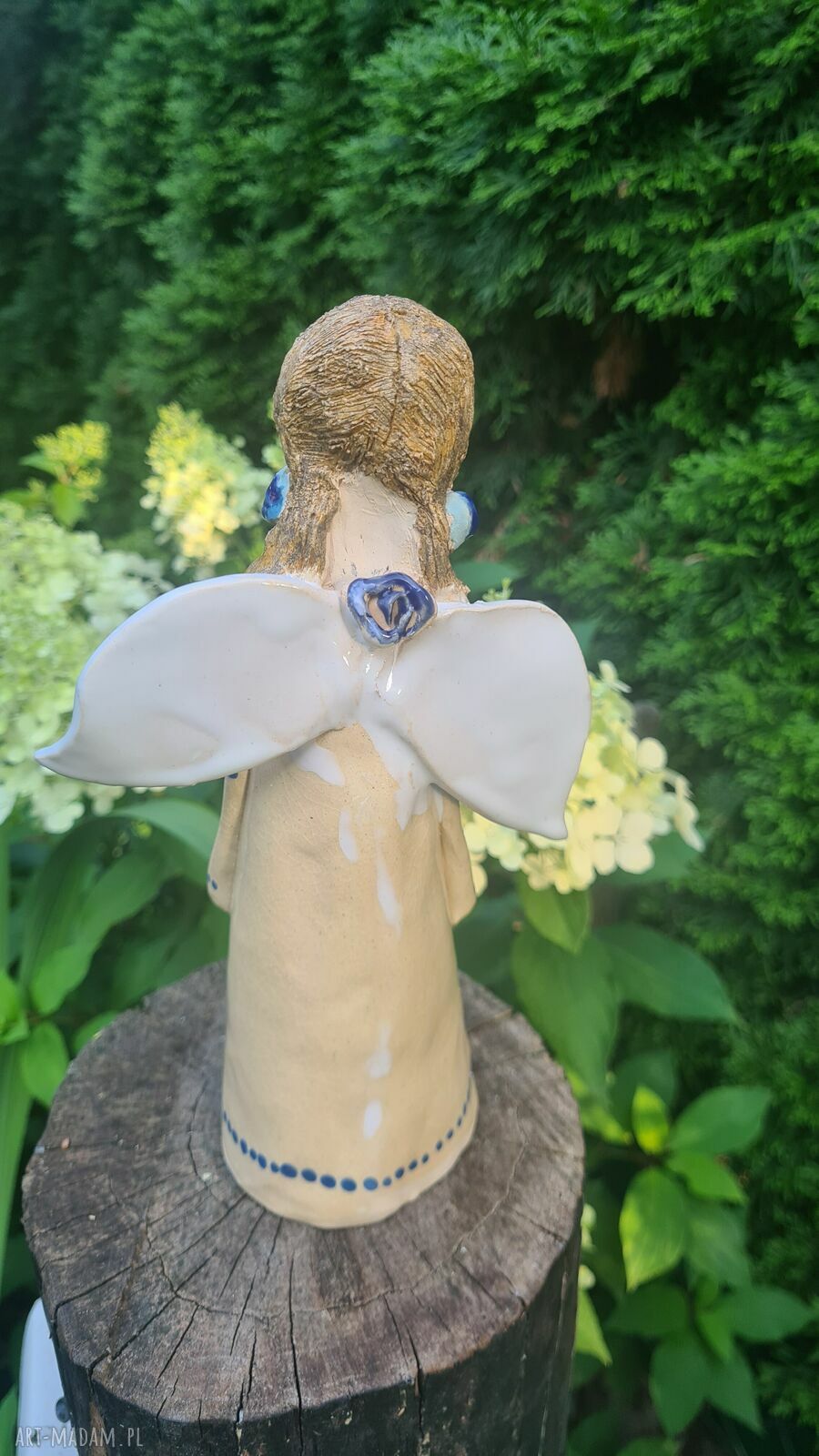 Ręcznie robiony anioł ceramiczny 21 cm - błyszczące szkliwa