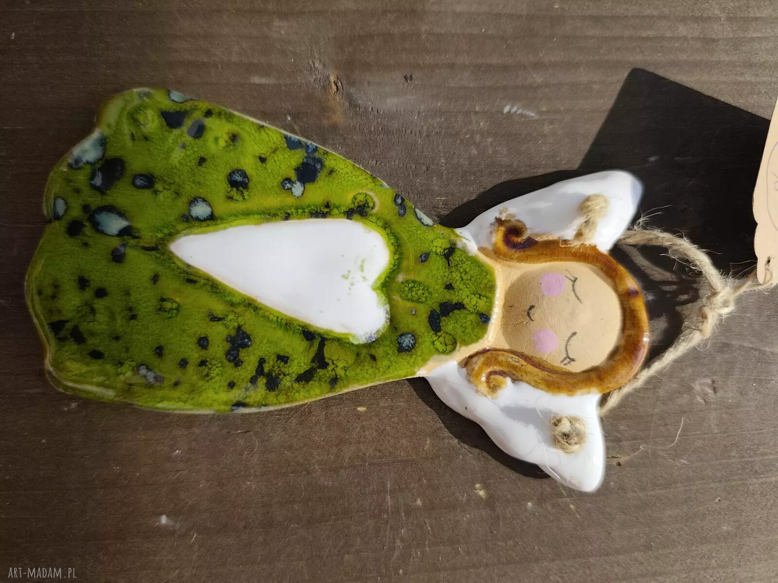 Uroczy ceramiczny aniołek - ręcznie wykonany prezent
