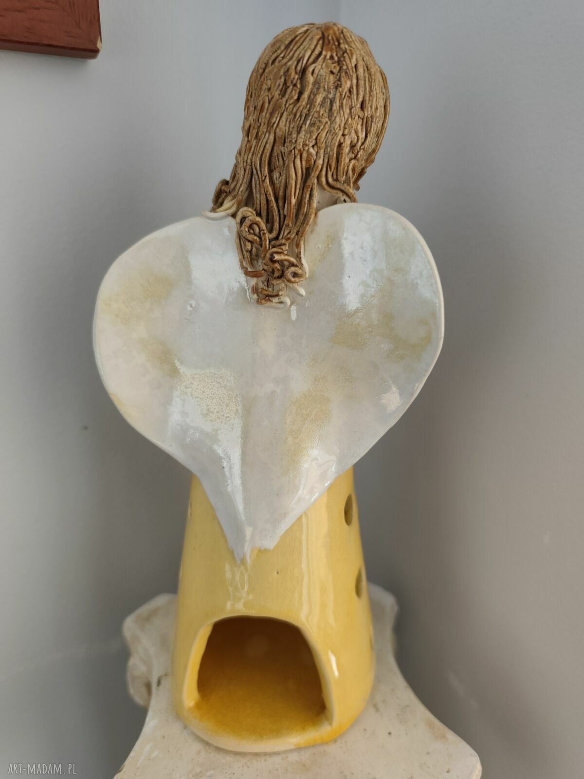 Anioł ceramiczny lampion Wolna Chwila z motywem papugi