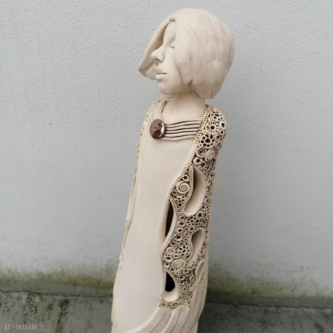 Anioł ceramiczny Pernati - ręcznie lepiona dekoracja z lampionem na tea-light