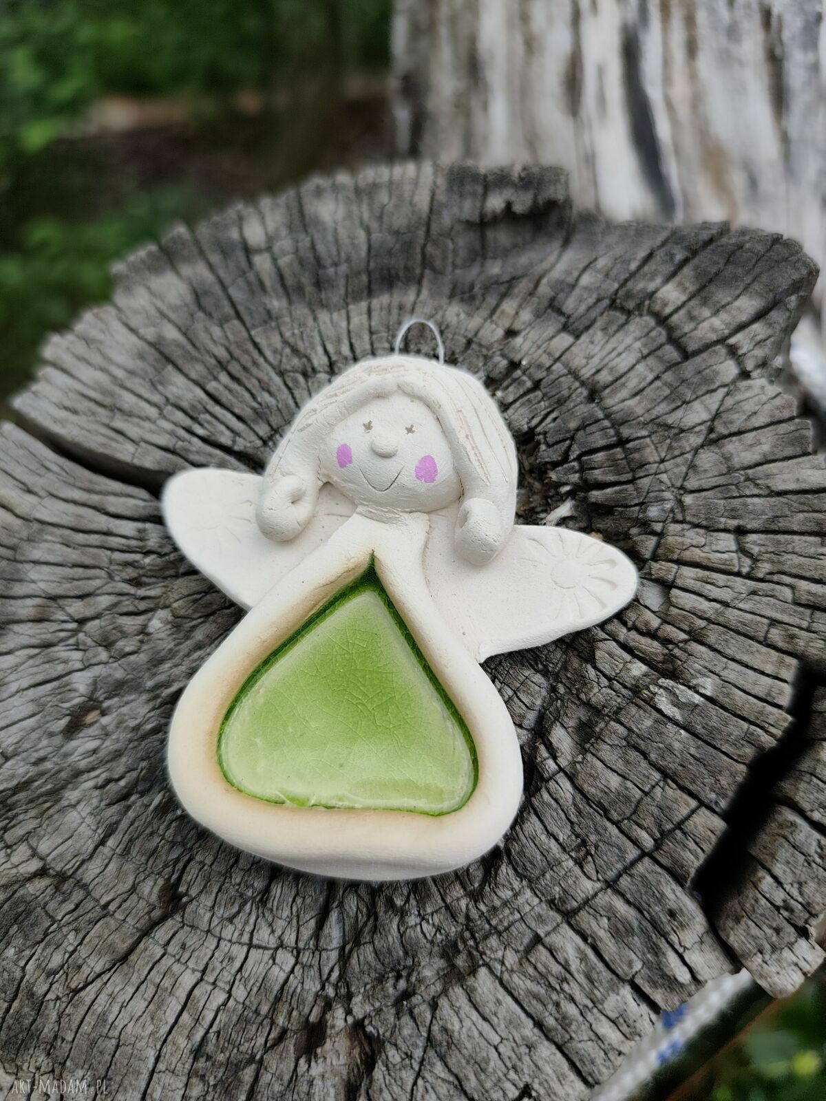 Ręcznie robiony anioł ceramiczny 7 cm w kolorowej sukience