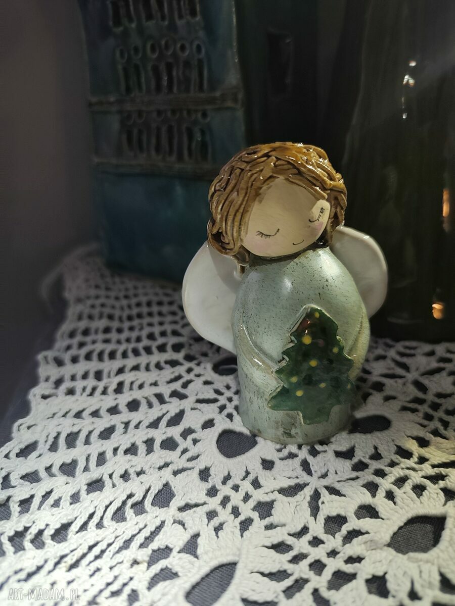 Anioł ceramiczny Wolna Chwila - ręcznie robiona ozdoba, ok. 9 cm