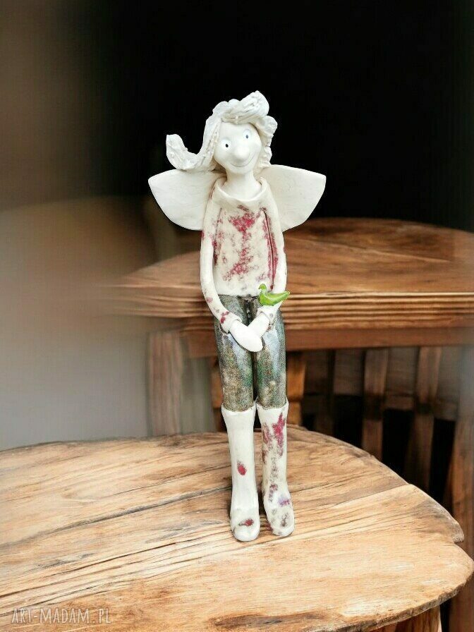 Anioł ceramiczny