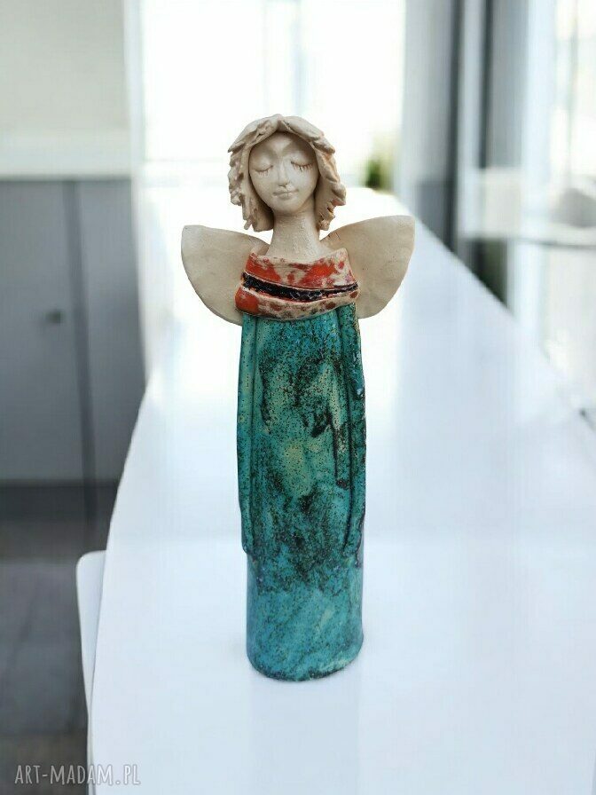 Anioł ceramiczny
