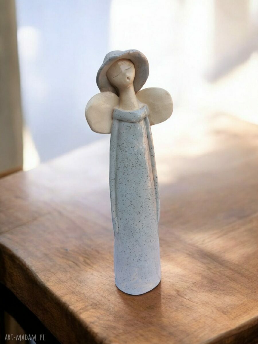 Anioł ceramiczny - delikatna dekoracja ręcznie szkliwiona ok. 24 cm