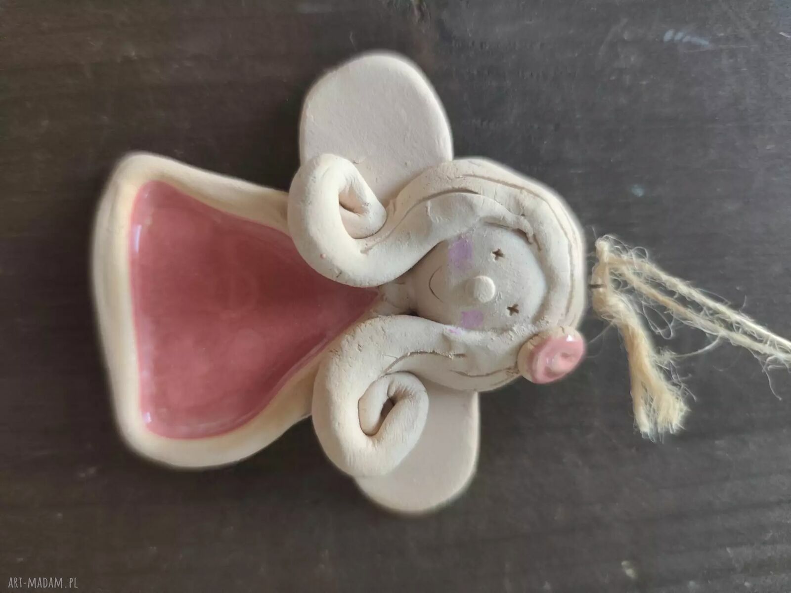 Anioł ceramiczny w kolorowej sukience - ręcznie wykonana dekoracja