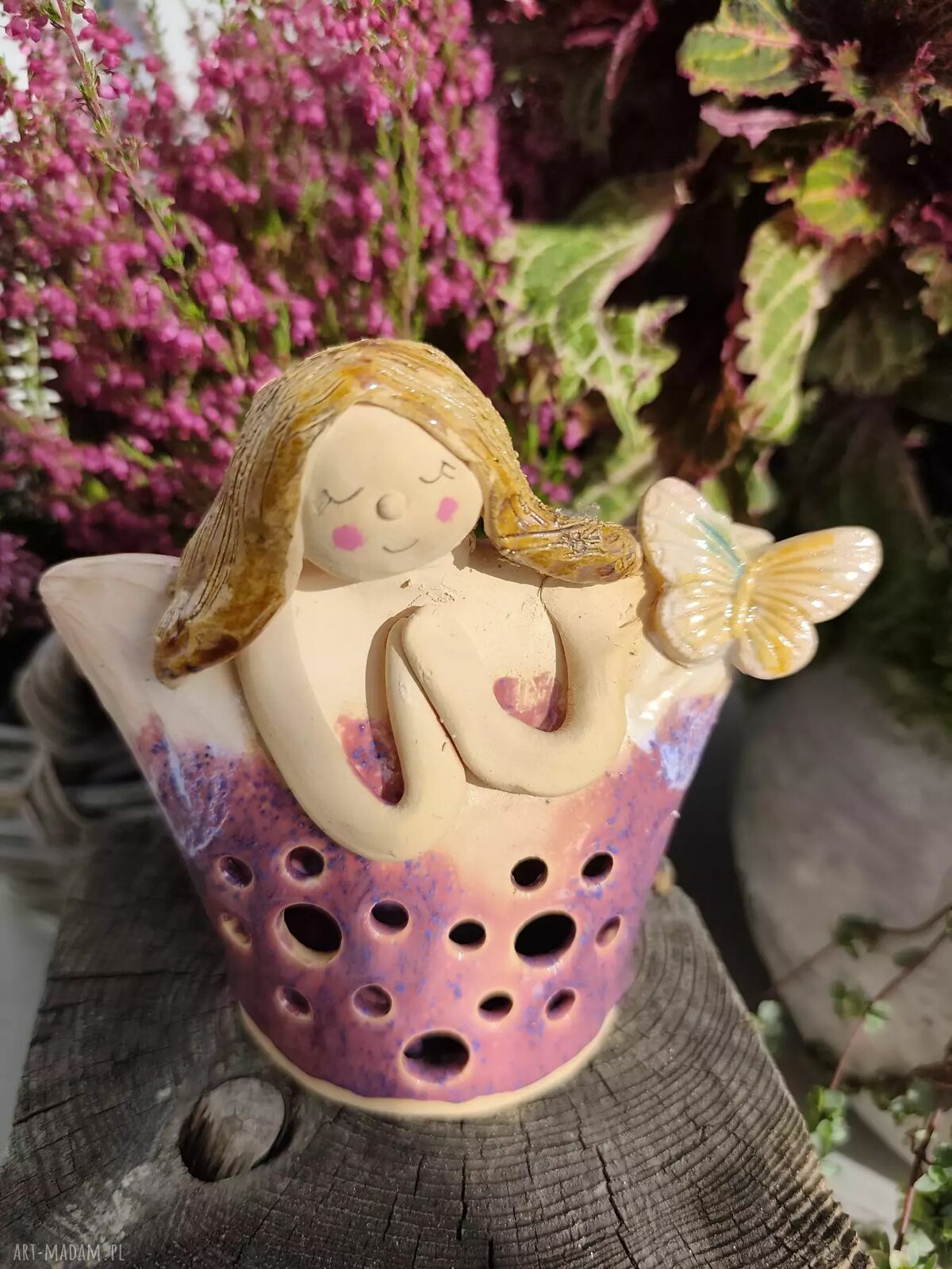 Anioł ceramiczny - lampion z motylem do domu