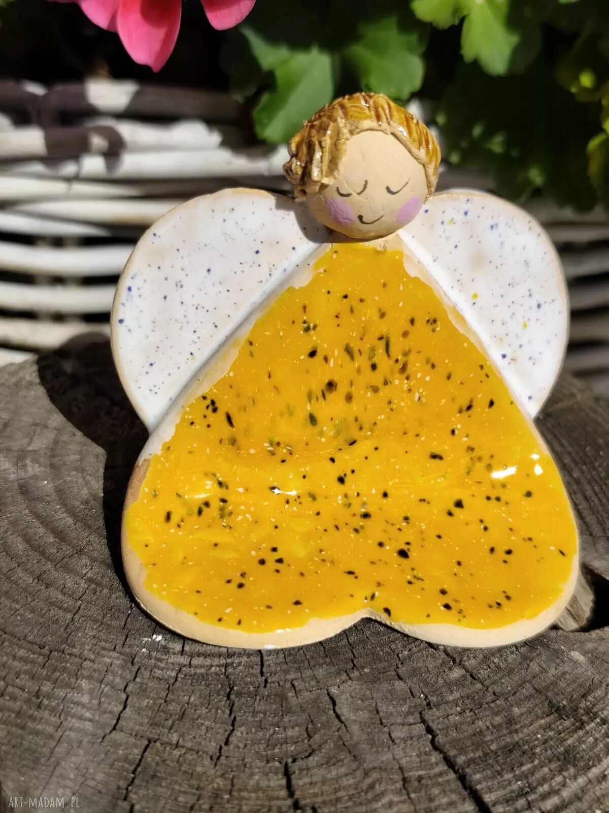 Anioł ceramiczny z dwóch serduszek