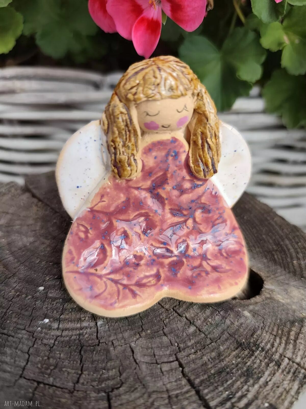 Anioł ceramiczny z serduszek - ręcznie wykonana ozdoba
