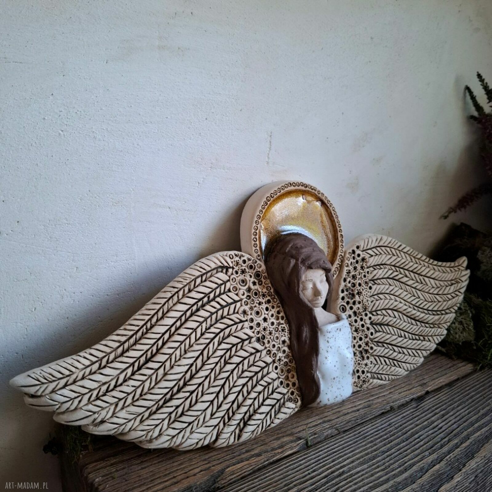 Anioł ceramiczny Sitan - ręcznie lepiony i gotowy do zawieszenia