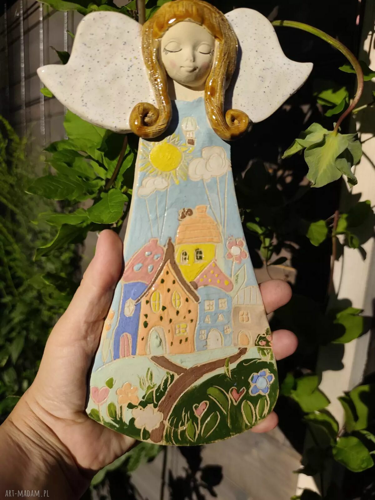 Anioł ceramiczny Bajkowe Miasto - wyjątkowa pamiątka na ważną okazję