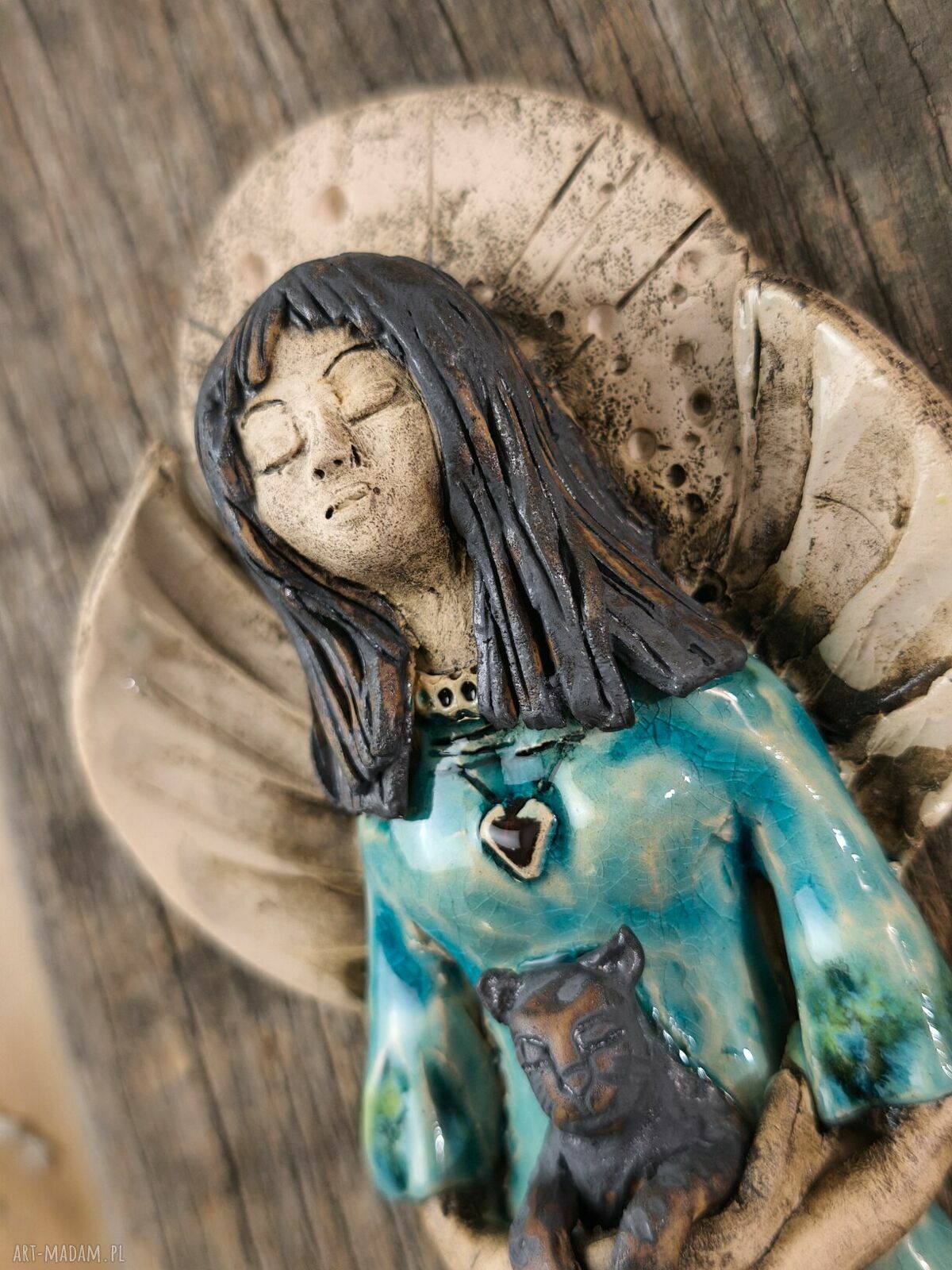 Anioł ceramiczny z kotkiem - wisząca dekoracja handmade