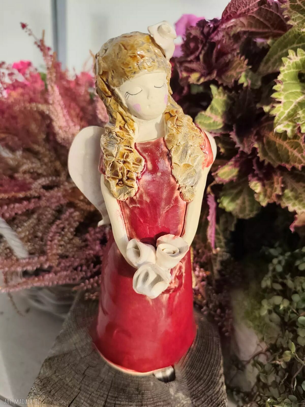 Anioł ceramiczny z misiem - wyjątkowa pamiątka na ważną okazję