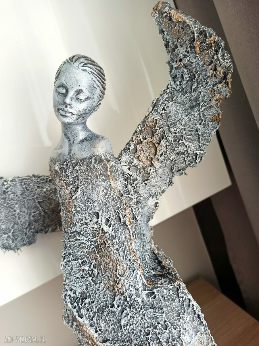 Anioł Dostatku - figura anioła stróża powertex (47 cm)