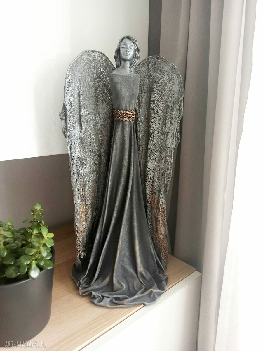 Anioł Dostatku - ręcznie robiona figura anioła stróża do domu (ok. 49 cm)