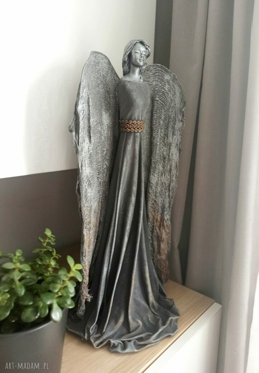 Anioł Dostatku - ręcznie robiona figura anioła stróża do domu (ok. 49 cm)