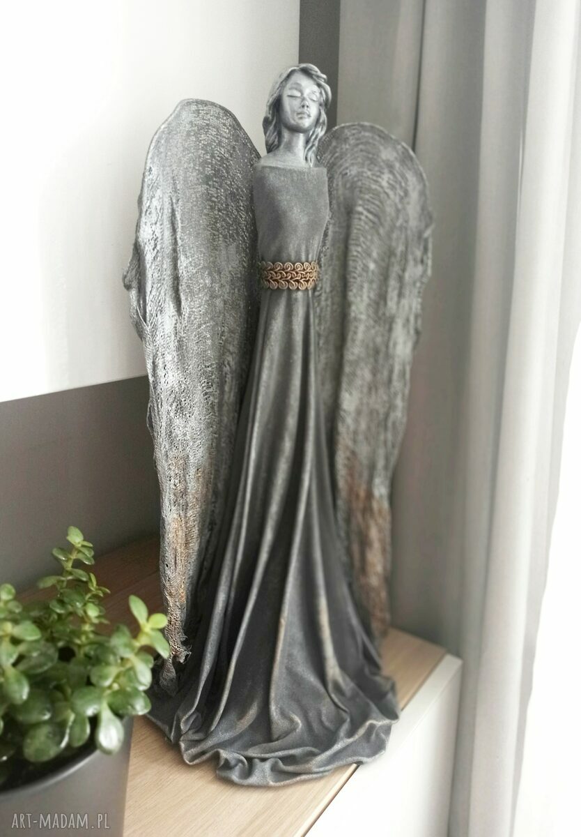 Anioł Dostatku - ręcznie robiona figura anioła stróża do domu (ok. 49 cm)