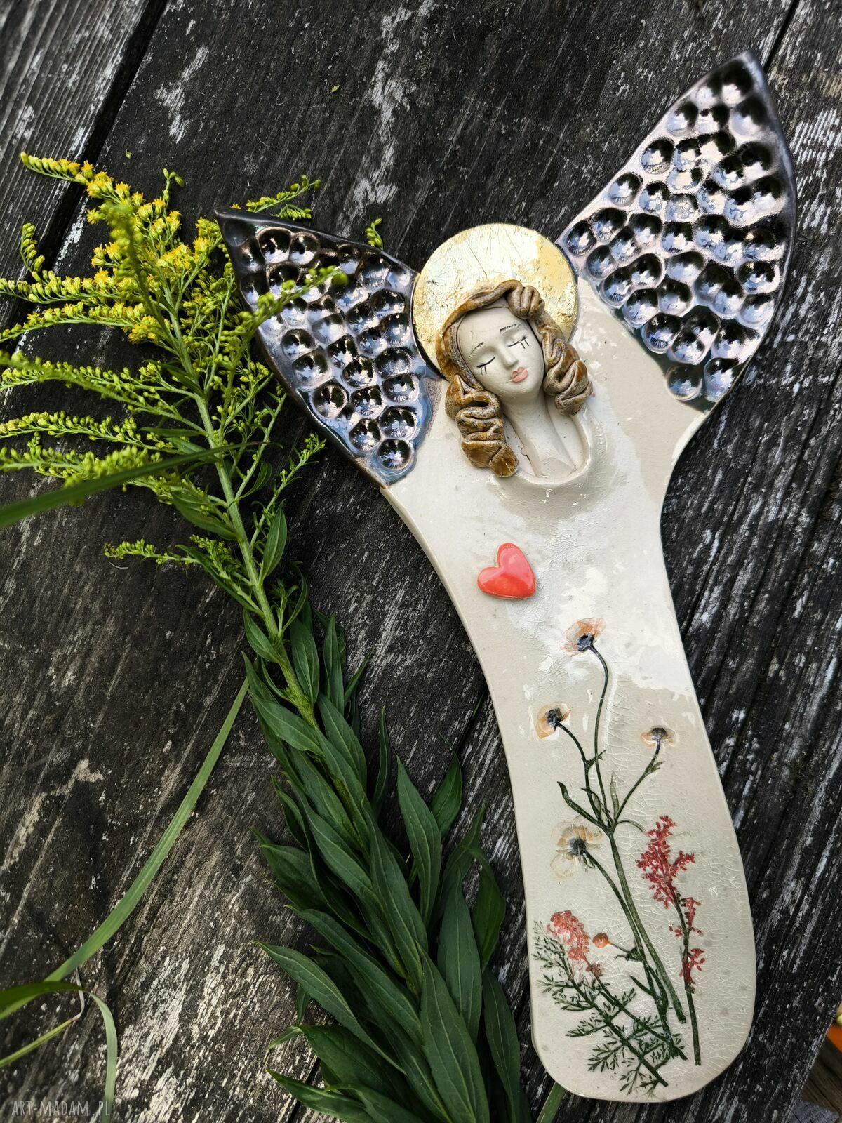 Ceramiczny anioł Łąka - ręcznie wykonana dekoracja na ścianę