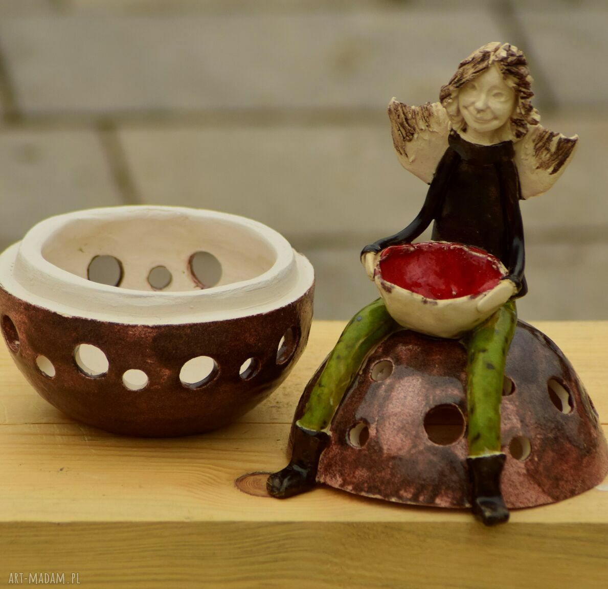 Anioł-lampion ceramiczny z funkcją kominka - handmade na aromaterapię