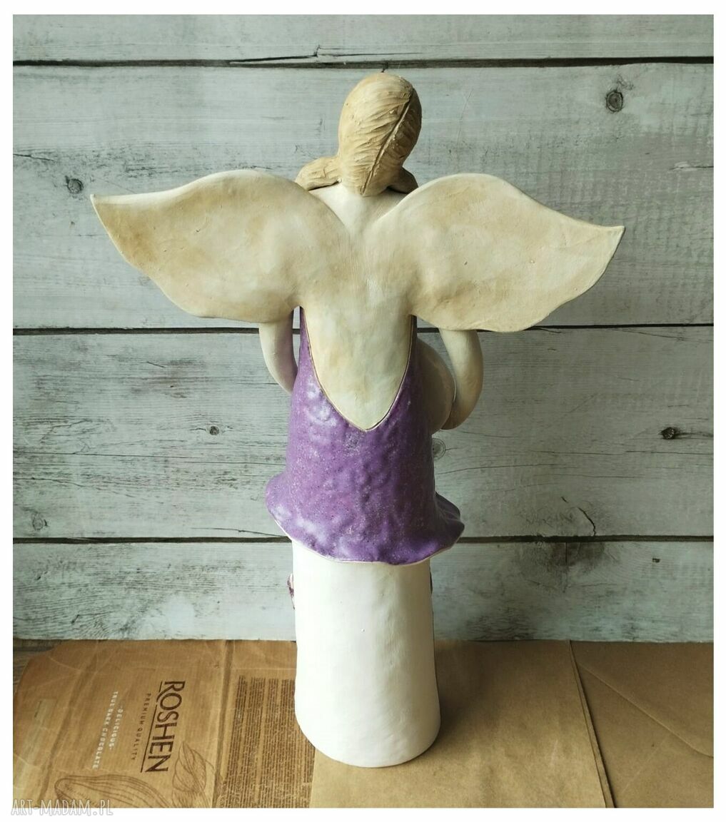 Anioł lawendowy z kapeluszem - ceramika handmade