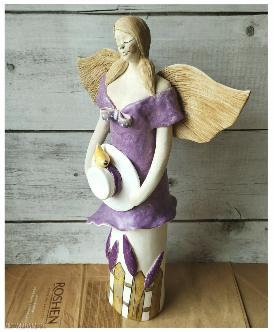 Anioł lawendowy z kapeluszem - ceramika handmade