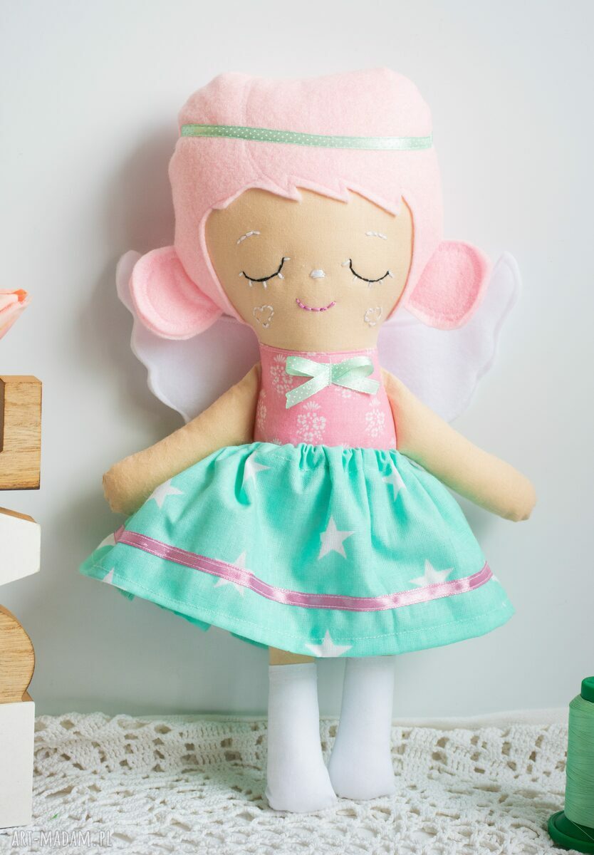 Anioł stróż Lukrecja 32 cm - ręcznie wyszywana lalka pastelowa
