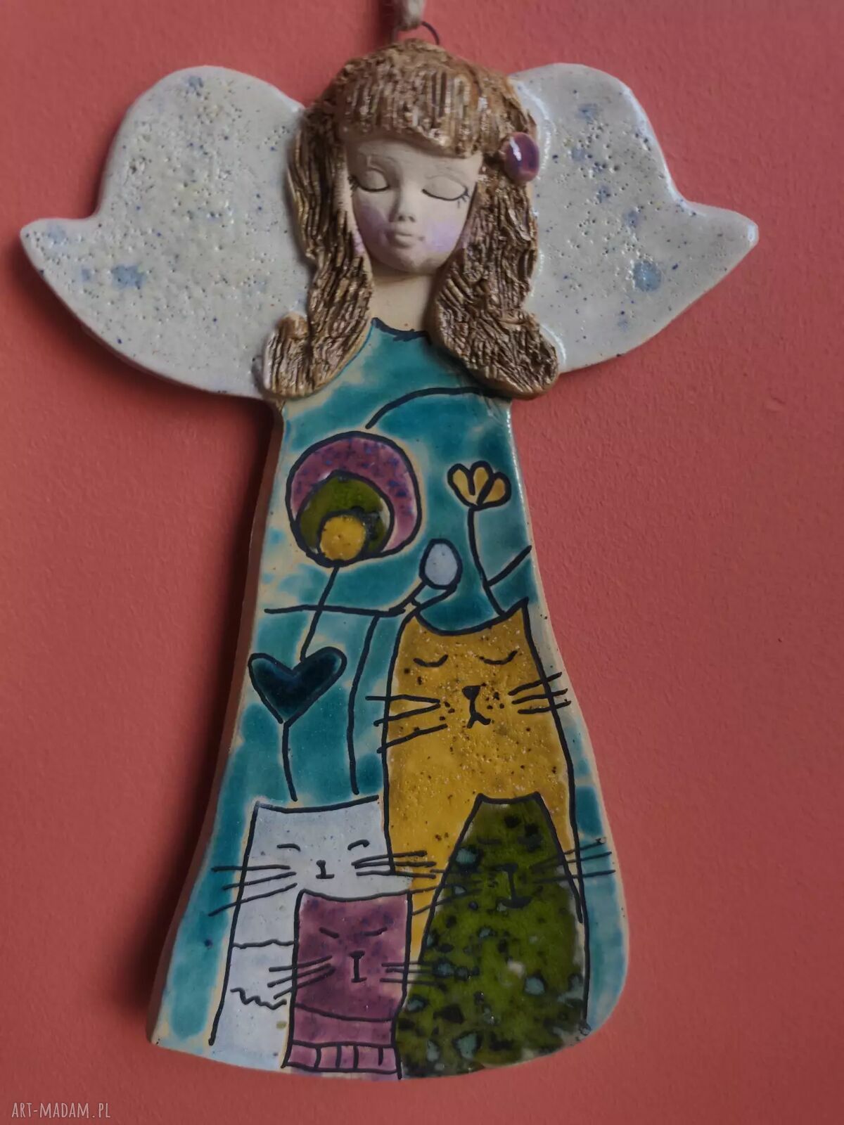Ręcznie robiony ceramiczny anioł z kotami