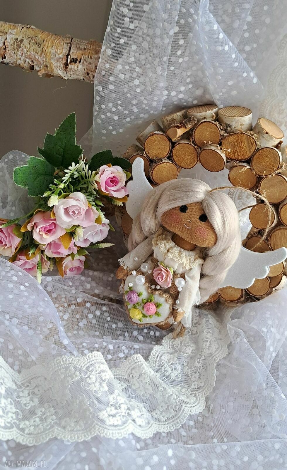 Aniołek stróż z serduszkiem - pamiątka handmade dla dziecka