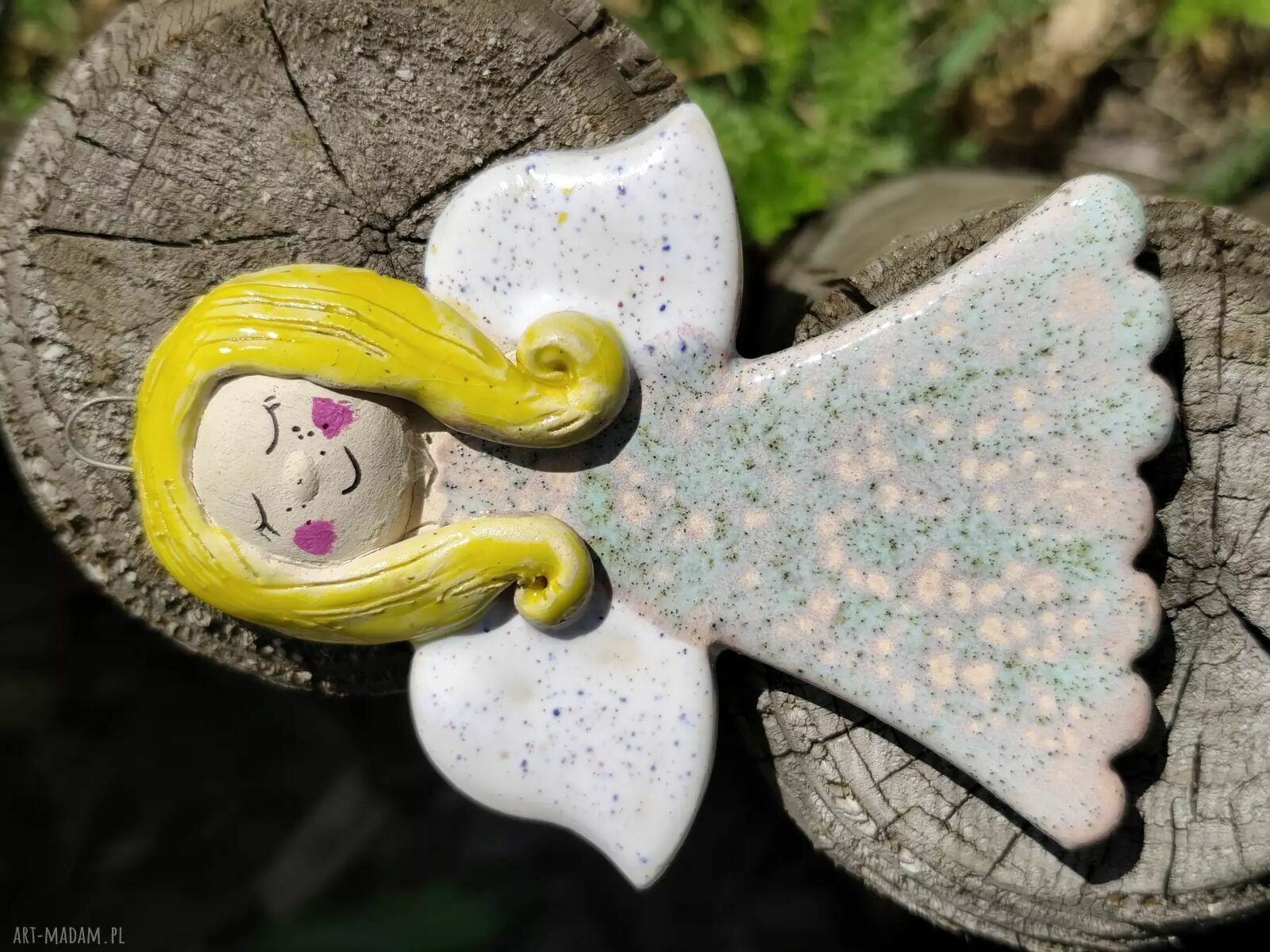 Aniołek ceramiczny - ręcznie wykonana dekoracja domu