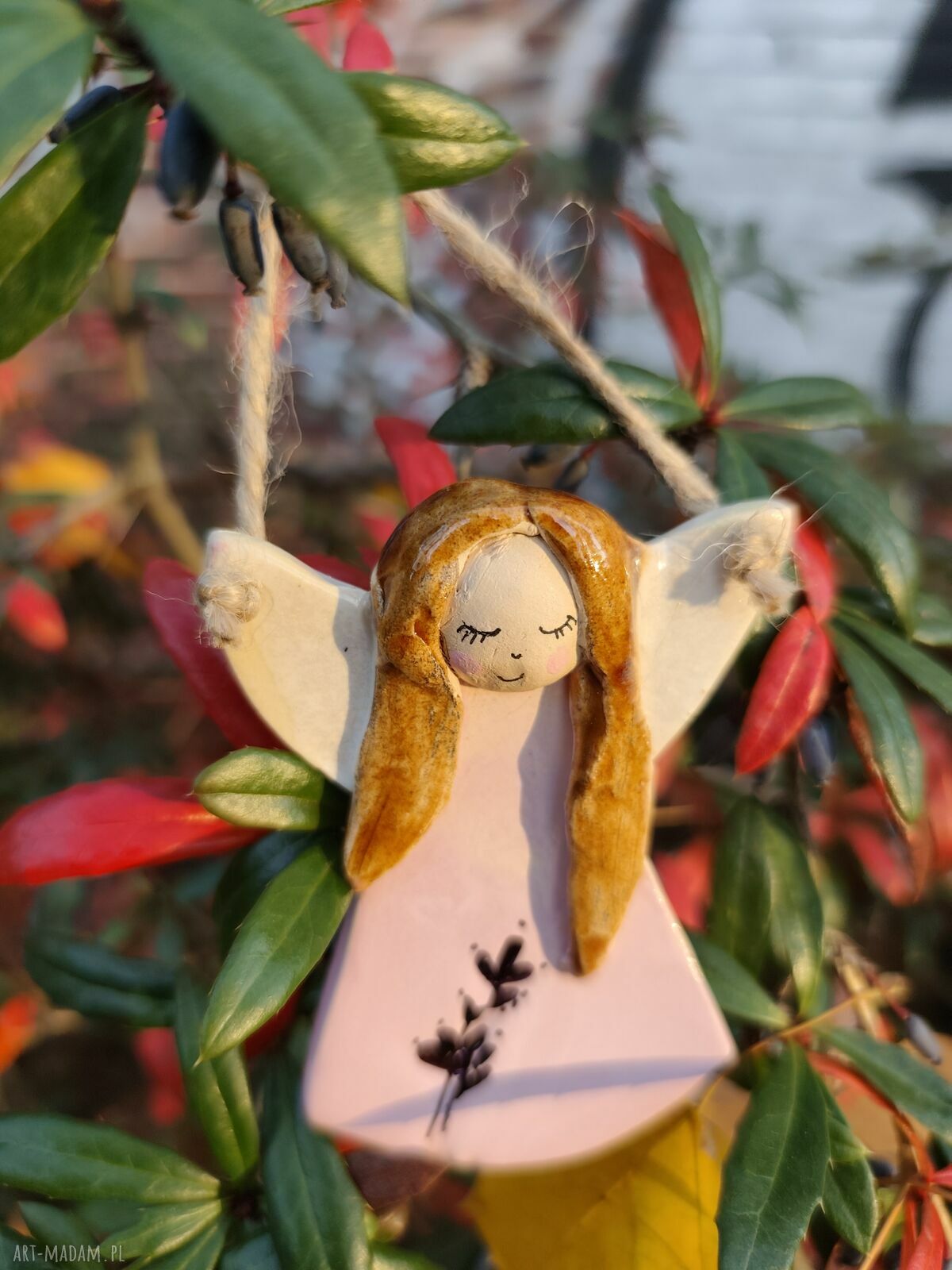 Aniołek ceramiczny - ręcznie wykonana ozdoba świąteczna 8 cm