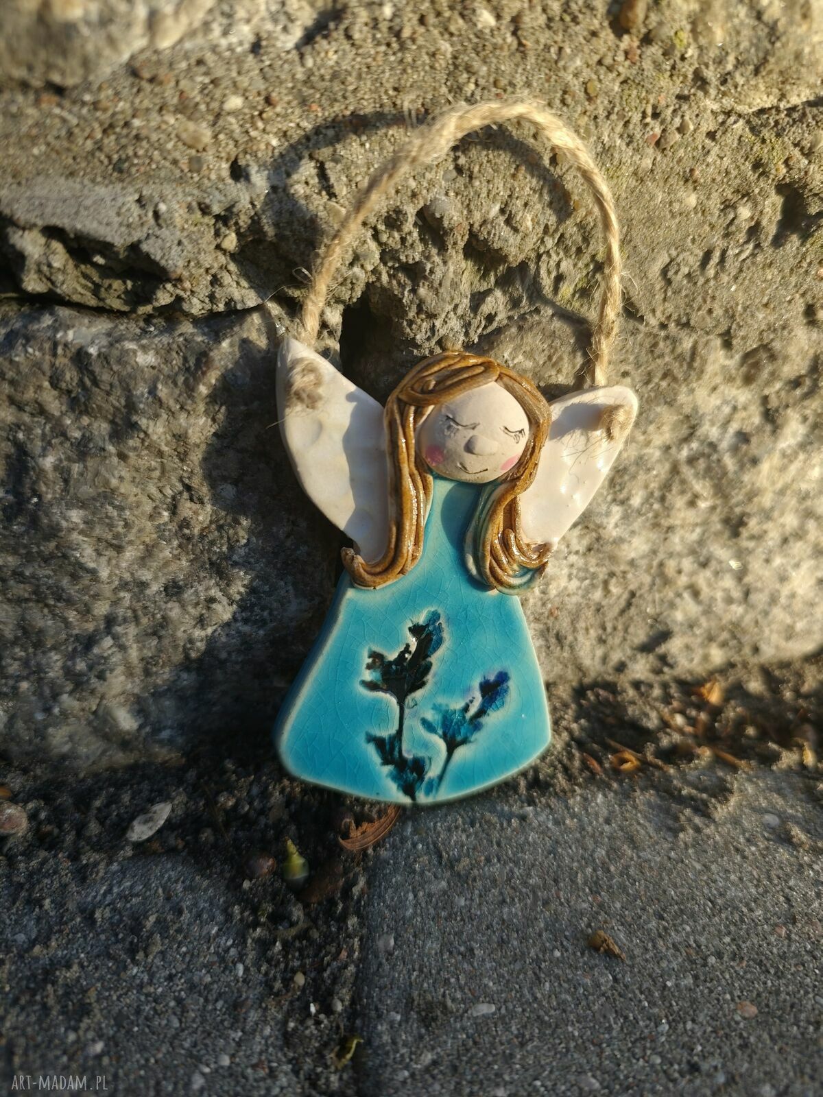 Aniołek ceramiczny Wolna Chwila - ozdoba na ścianę 8 cm