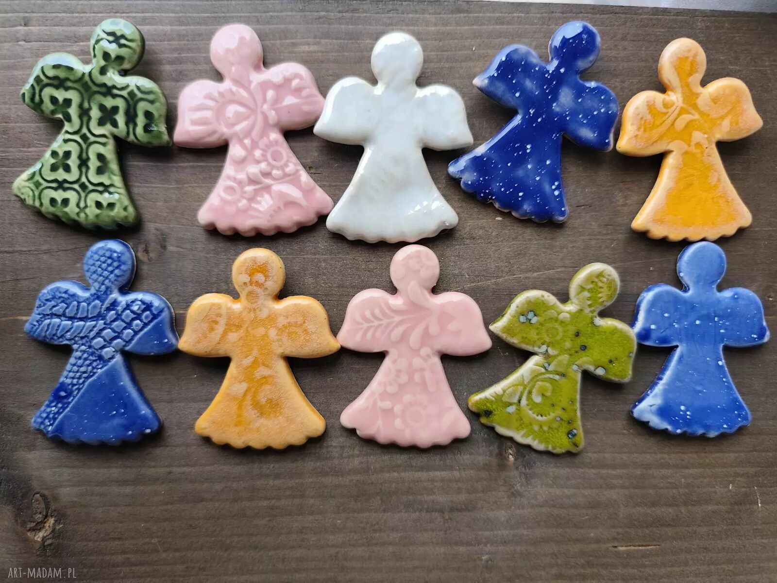 Aniołek ceramiczny magnes - rękodzieło na wyjątkową pamiątkę