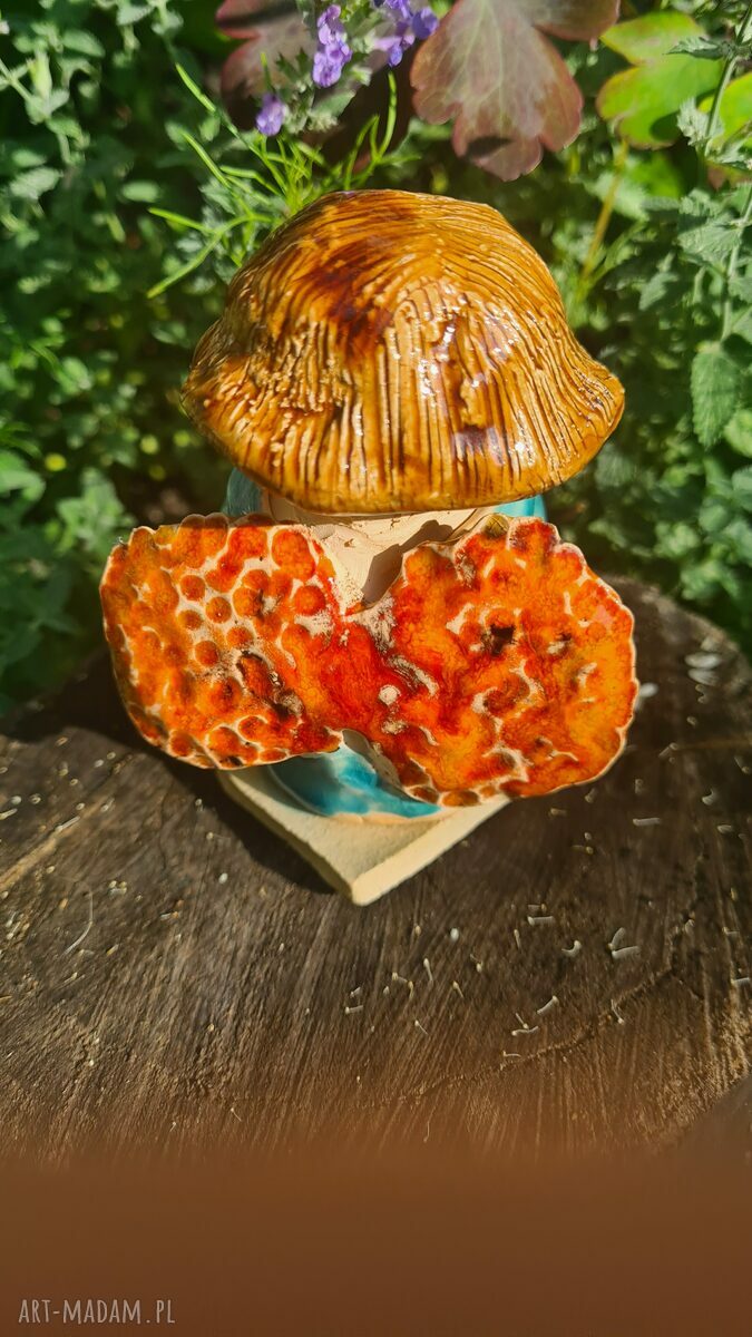 Aniołek ceramiczny 8 cm z jasnej gliny - prezent i dekoracja do domu