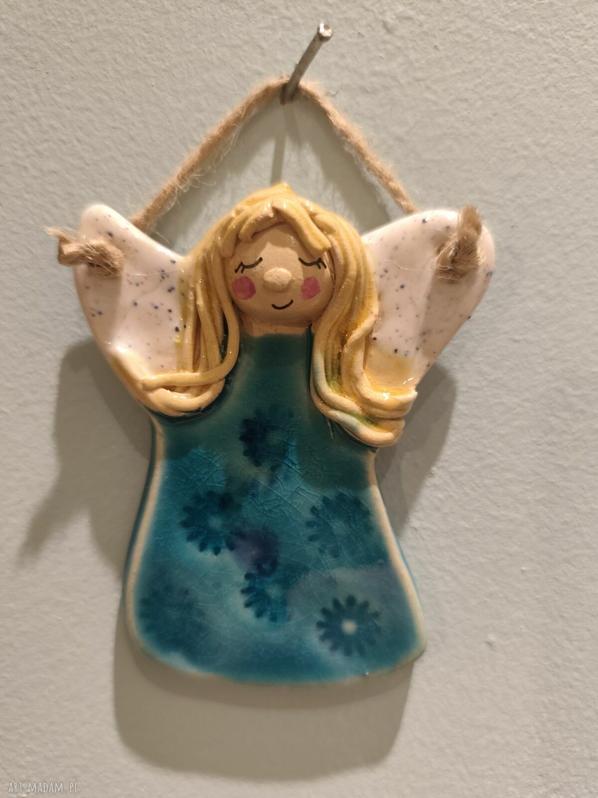 Aniołek ceramiczny na szczęście - prezent na chrzest i komunię ok. 8 cm