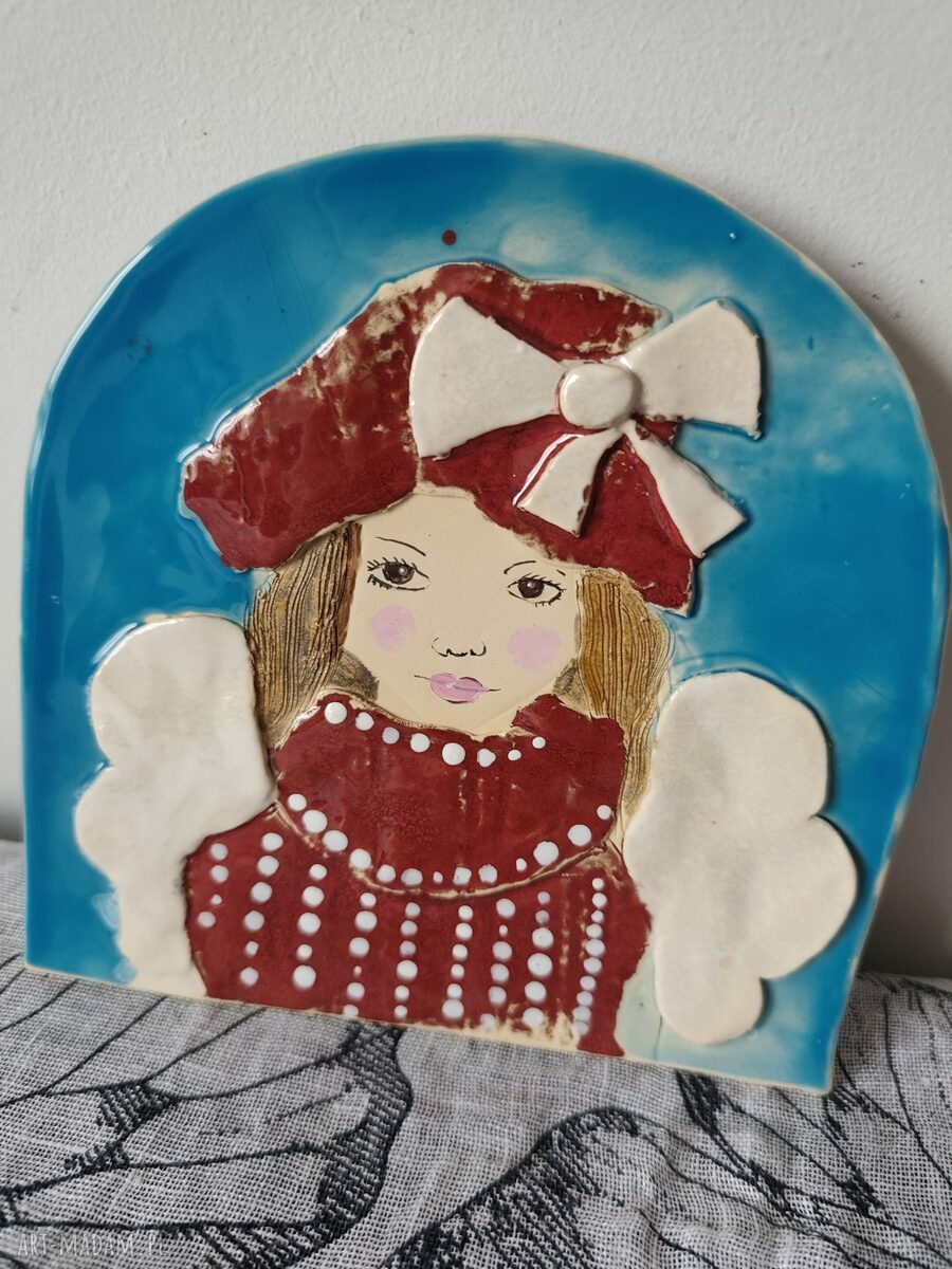 Kolorowy aniołek ceramiczny na ścianę - Boże Narodzenie 17x17 cm