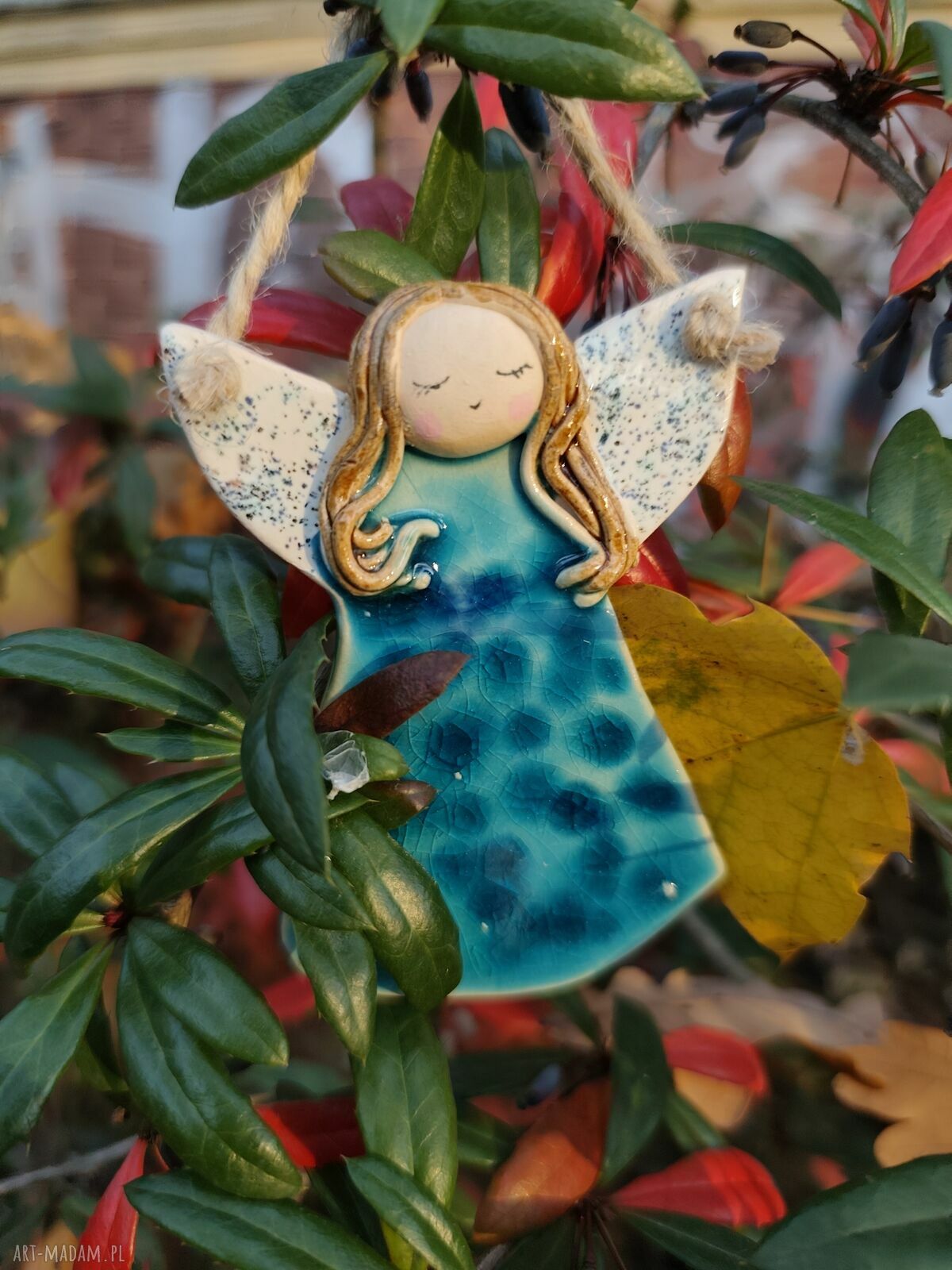 Aniołek ceramiczny - świąteczny prezent z gliny szamotowej