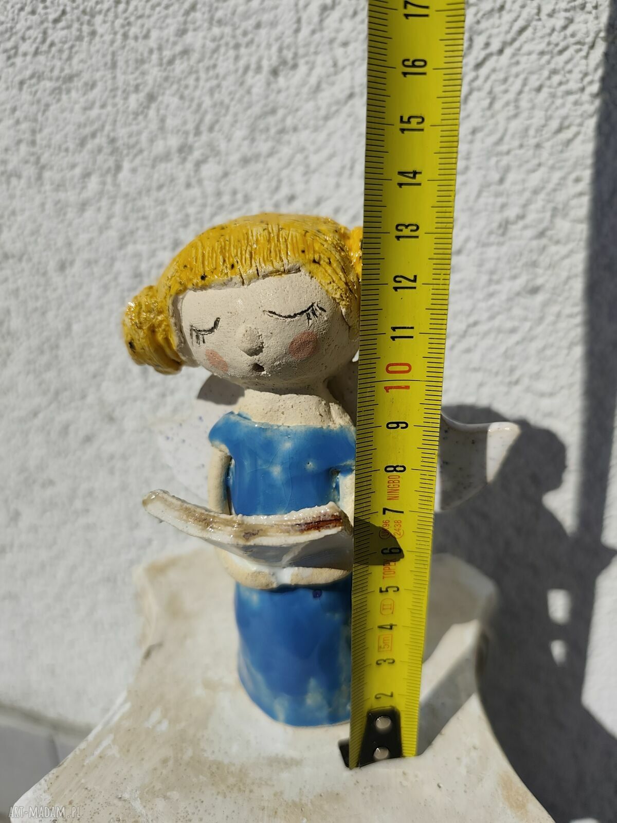 Ceramiczny aniołek na chrzest i komunię - ręcznie robiona pamiątka