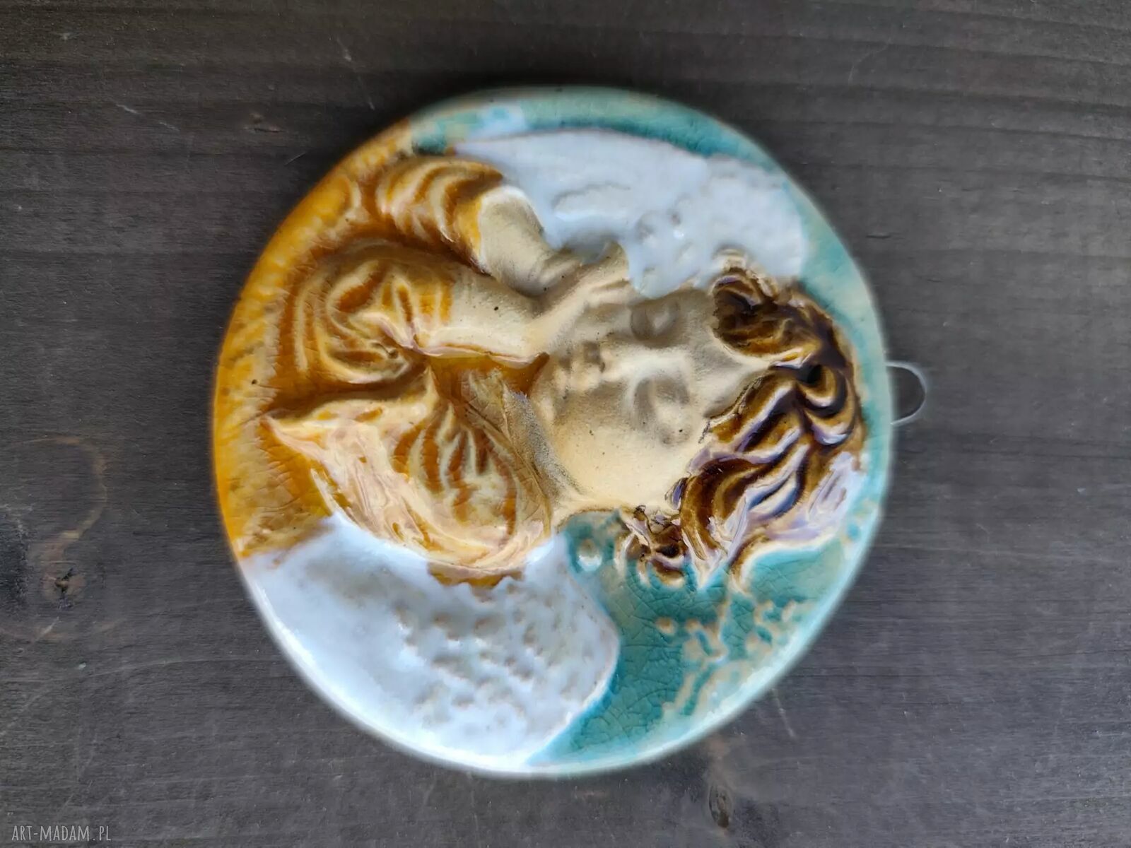 Śpiący aniołek ceramiczny - ręcznie wykonana dekoracja