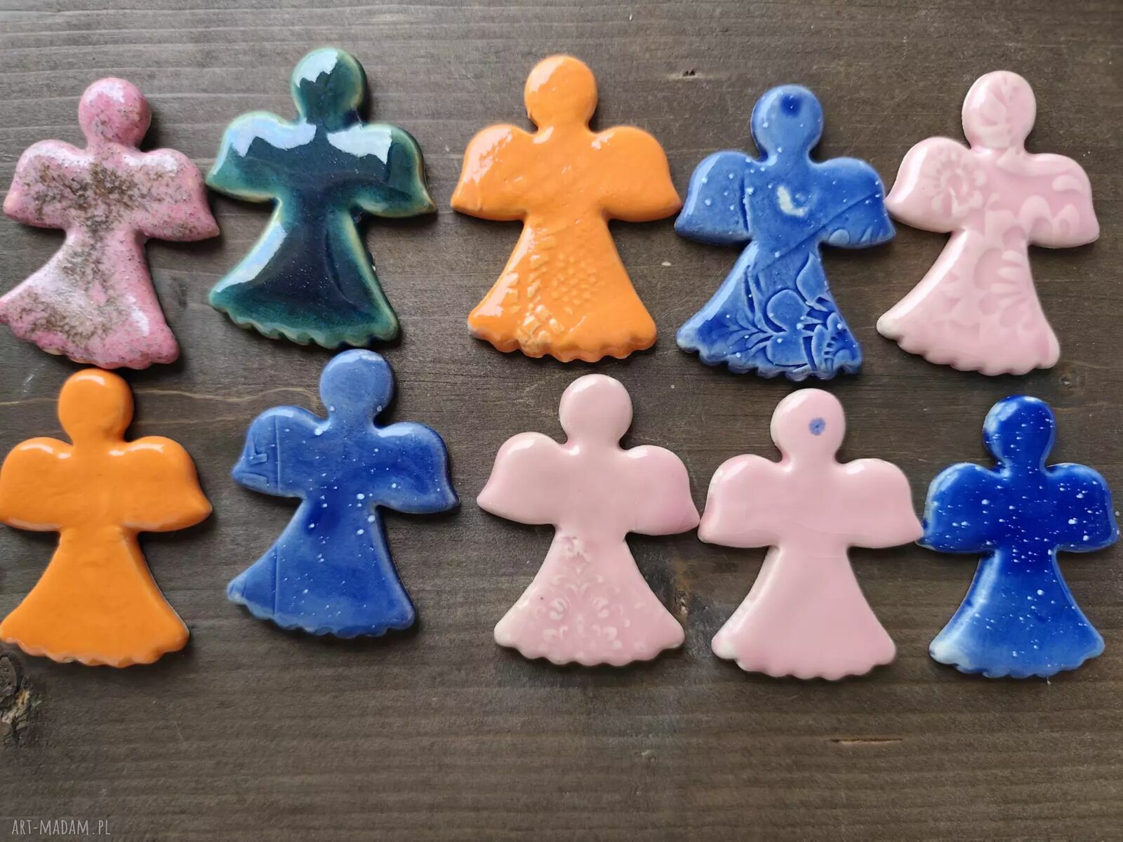 Aniołek ceramiczny magnes - rękodzieło na wyjątkową pamiątkę