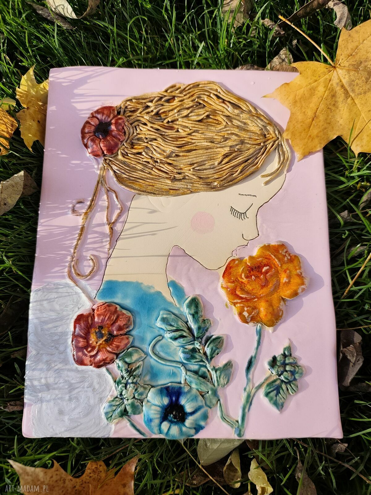 Aniołek ceramiczny do powieszenia na ścianie (23,5 x 19 cm)