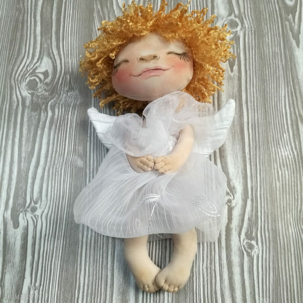 Aniołek dekoracja ścienna 25 cm - figurka tekstylna ręcznie szyta i malowana