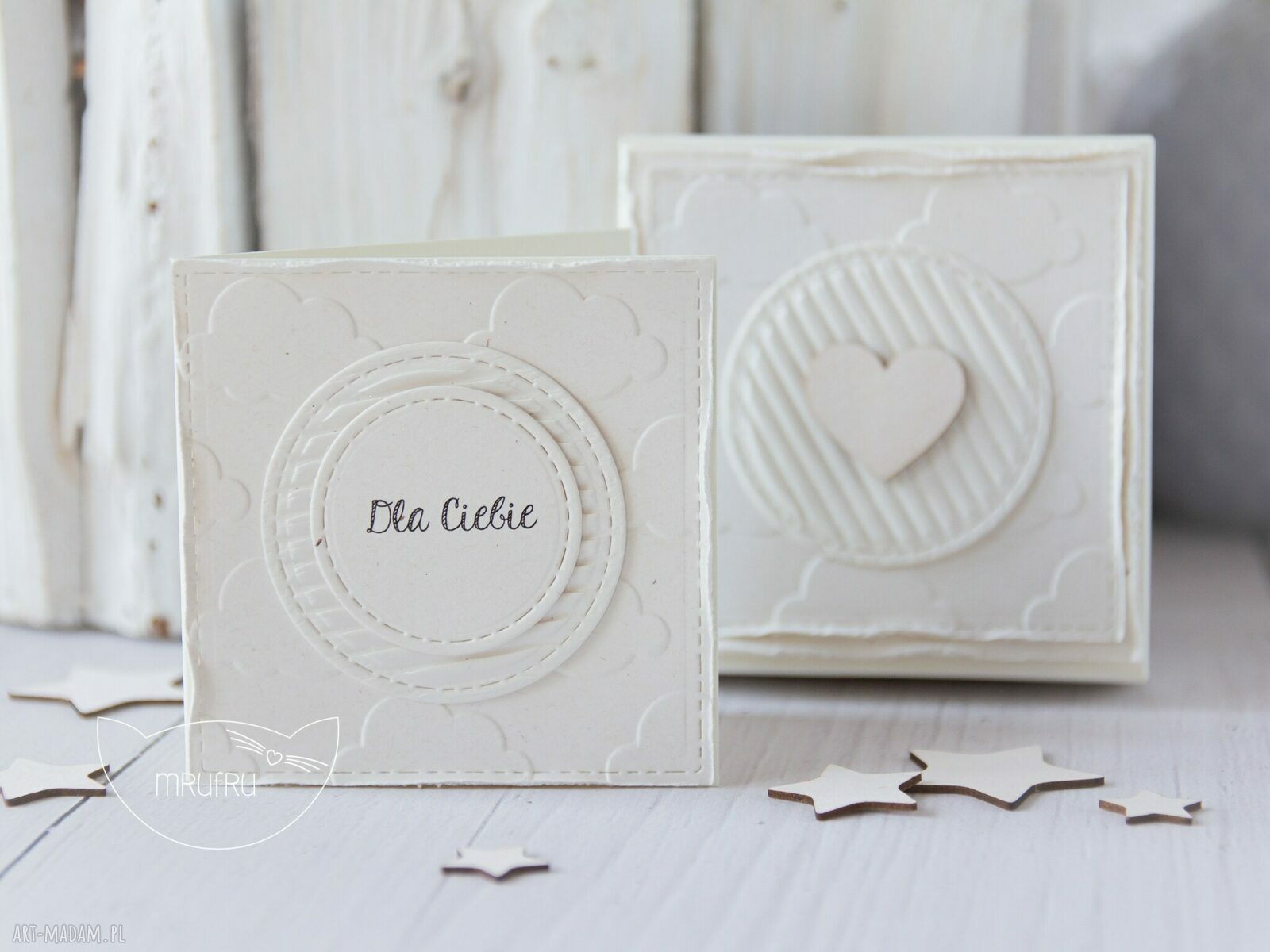 scrapbooking kartki: Aniołek Stróż z kartką w mini pudełeczku. Przeurocza alternatywa dla karki