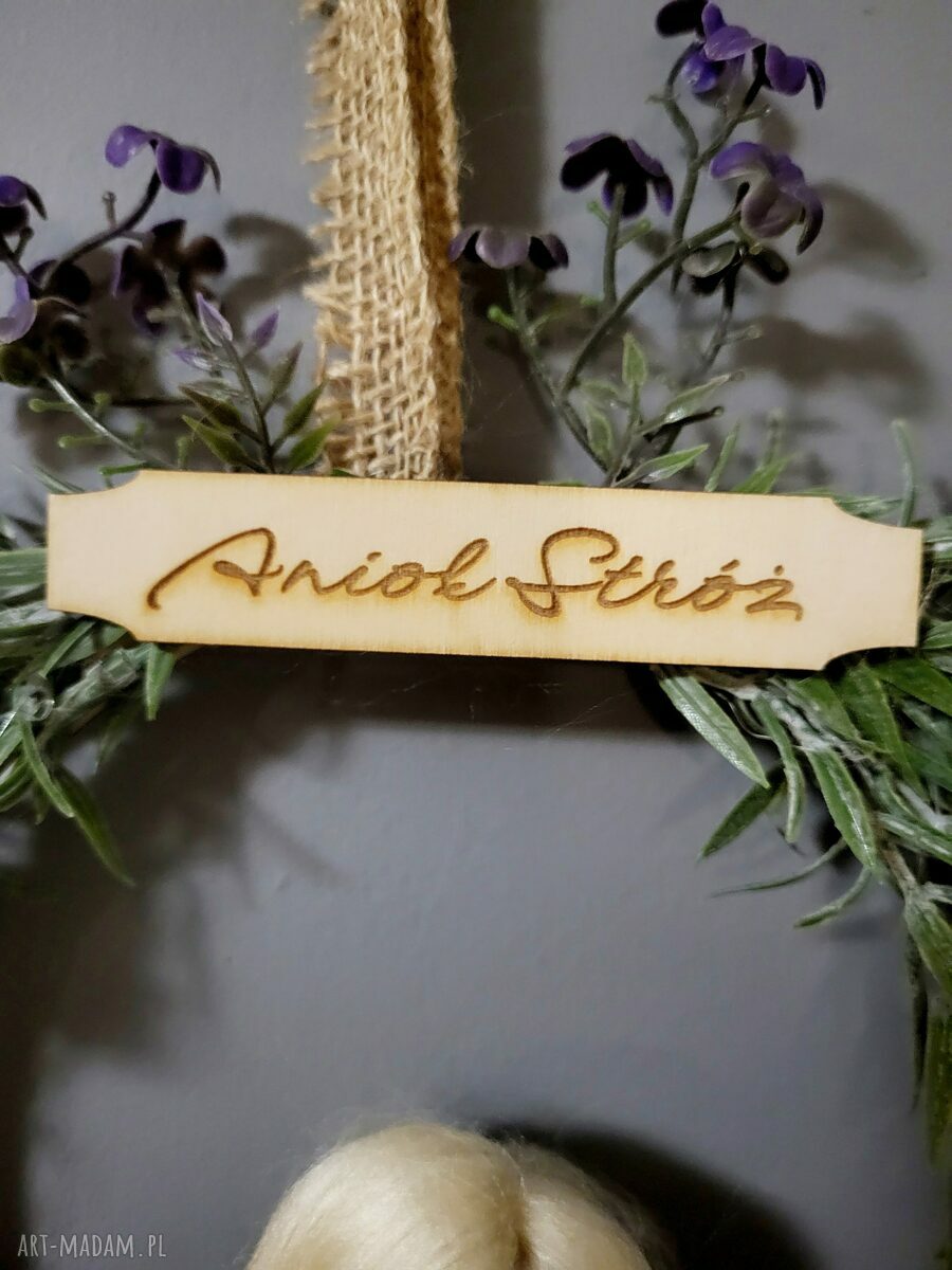 Aniołek wiszący z koszyczkiem - Anioł Stróż na prezent 47 cm