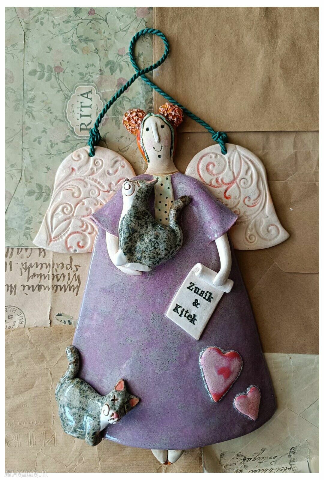 Aniołek z 2 kotami - ceramiczna ozdoba na ścianę