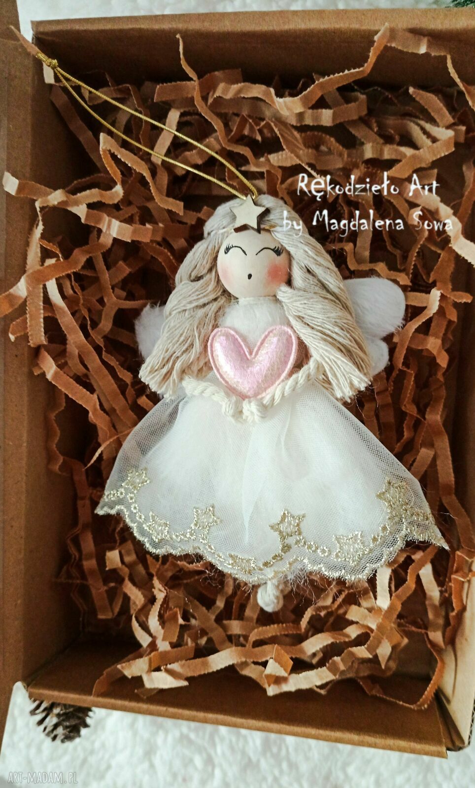 Aniołek z sercem na prezent na Święta - handmade zawieszka