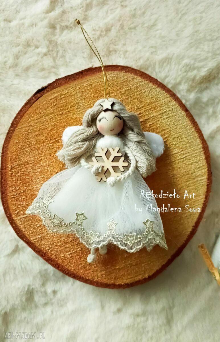 Aniołek ze śnieżynką - zawieszka bożonarodzeniowa 100% handmade
